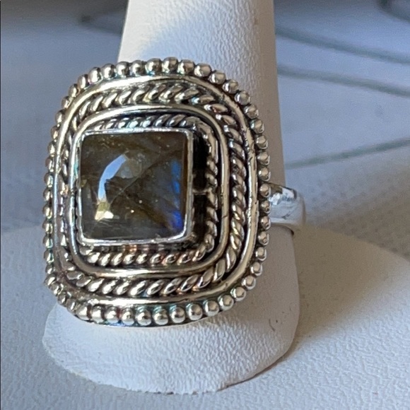 Labradorite ring - Picture 2 of 3